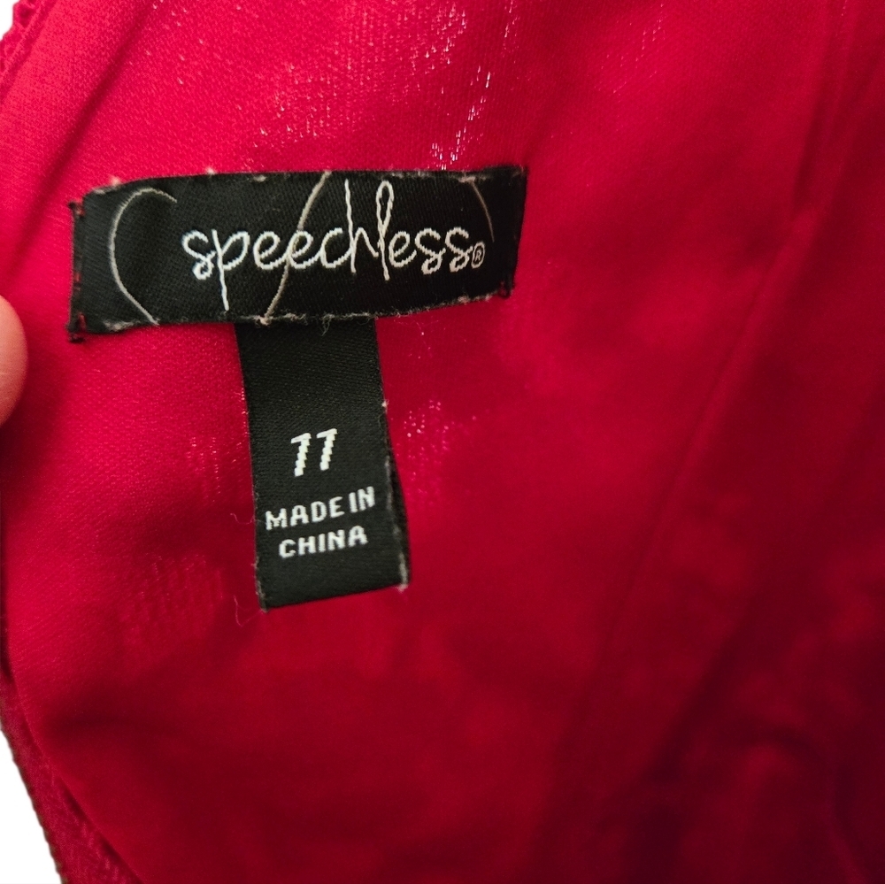 🌹 Speechless Red Lace Fit & Flare Dress – Size 11 - Picture 3 of 6